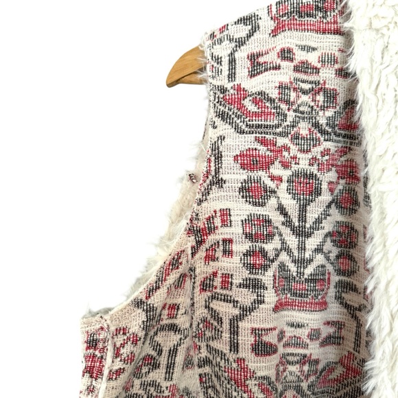 Hei Hei Anthropologie Sherpa Lined Geometric Open Hanging Vest - Picture 5 of 10